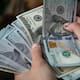 El dólar se mantiene en $3.747 en el arranque de la semana