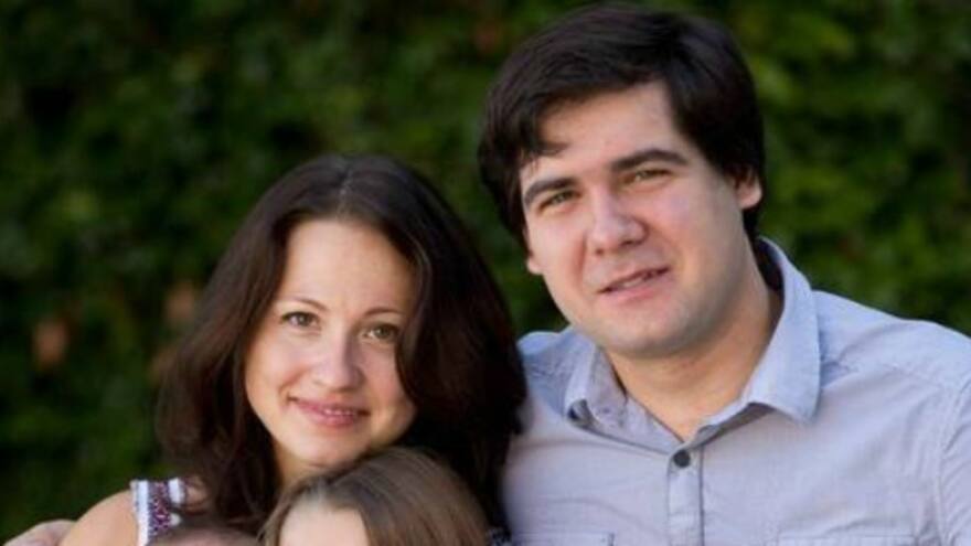 Acusan a la esposa del pianista Kholodenko de matar a sus dos hijas en Texas