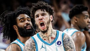 Hornets se imponen en un partido de infarto y eliminan a los Heat en ‘play-in’