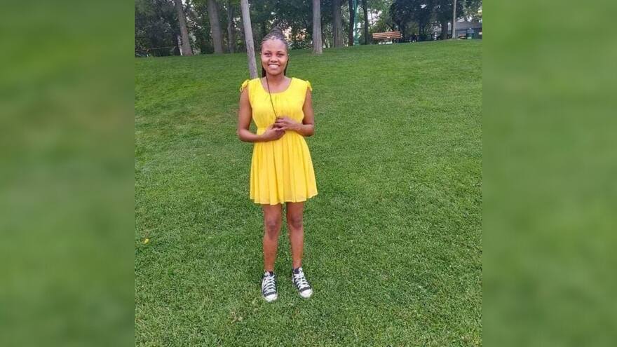 Mujer murió ahogada en piscina mientras transmitía por Facebook en Canadá