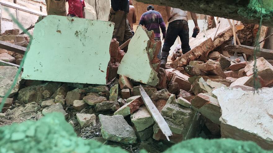 Emergencia en el centro de Barranquilla: cayó plafón de edificio