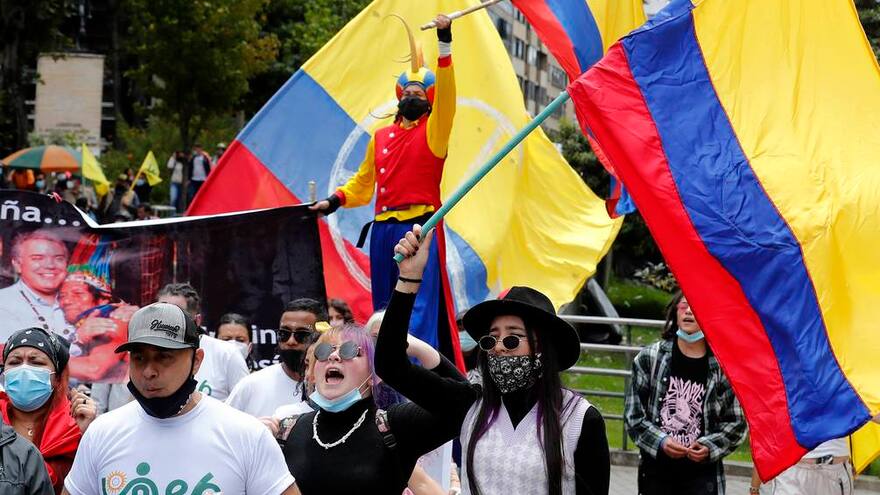 Empleo y educación, los temas 'urgentes' para los jóvenes