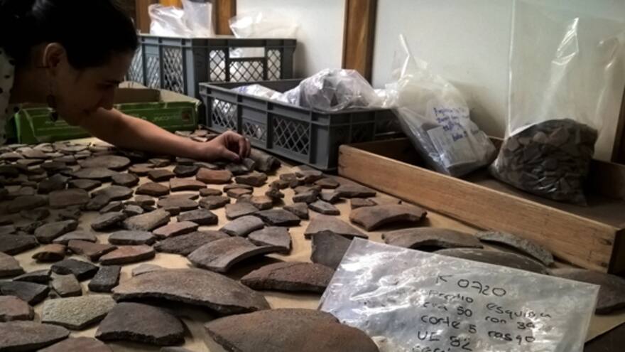 Restos indígenas emergen de Barrio Abajo