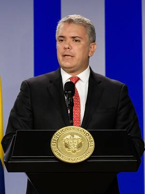 La izquierda nos está sitiando