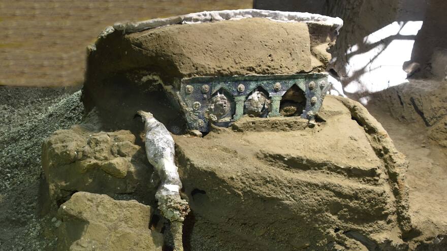 Descubierta en Pompeya una carroza ceremonial casi intacta