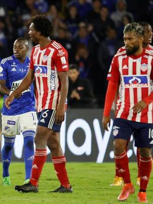 Defender y atacar | Columna de Javier Castell López