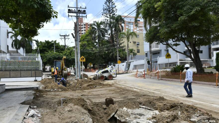 Anuncian cierre de carril por obras de ampliación de la carrera 49C