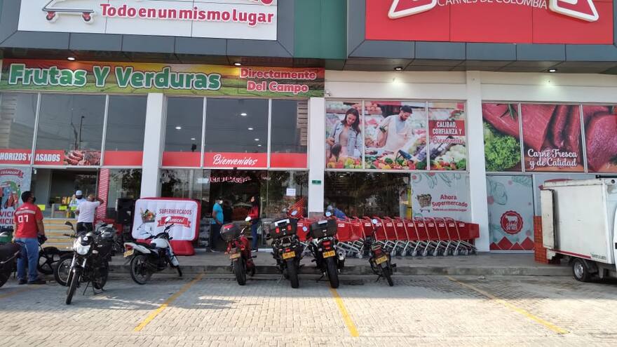 Sujetos armados se llevaron dinero de un Carnecol en Caribe Verde