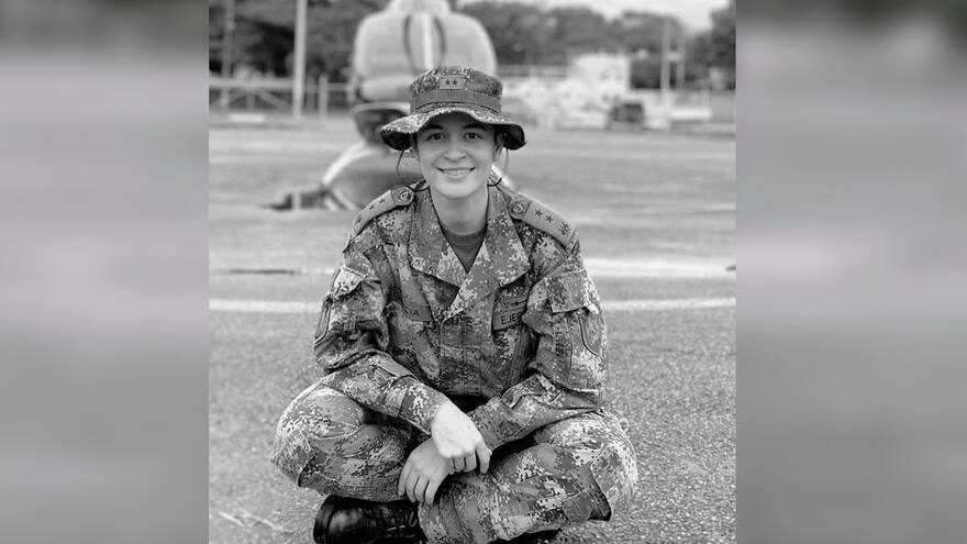 Caída de helicóptero en Quibdó: entre los militares muertos está Julieth García, la primera mujer piloto de un helicóptero UH1N