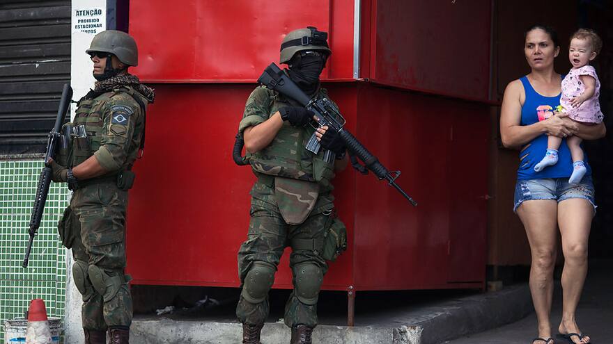 Preocupación en los barrios ricos de Río de Janeiro por tiroteos en favela