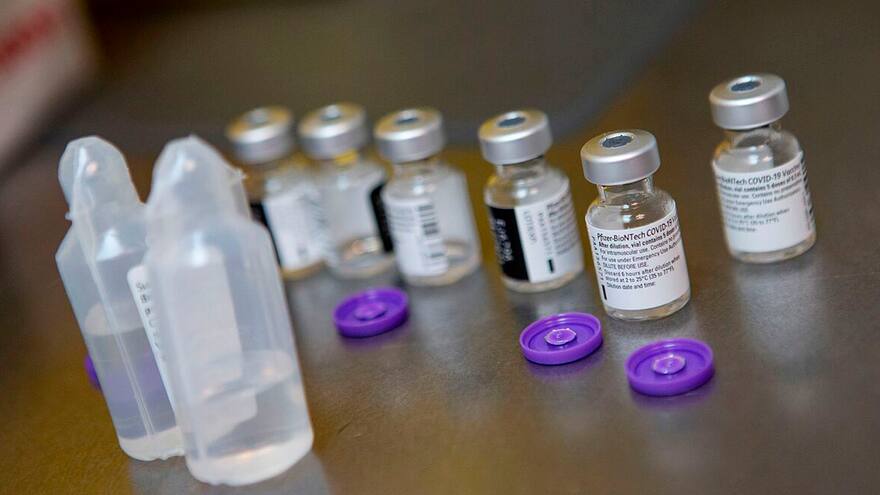 Pfizer inicia el ensayo clínico de fármaco oral contra la covid-19