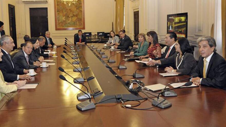 Perú le gana a Chile en La Haya 50.000 km2 de mar