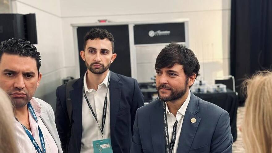 Alcalde Pumarejo destaca aporte de la migración a la ciudad