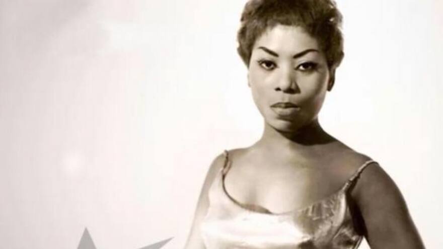 Cuba llora la muerte de la bolerista Xiomara Alfaro