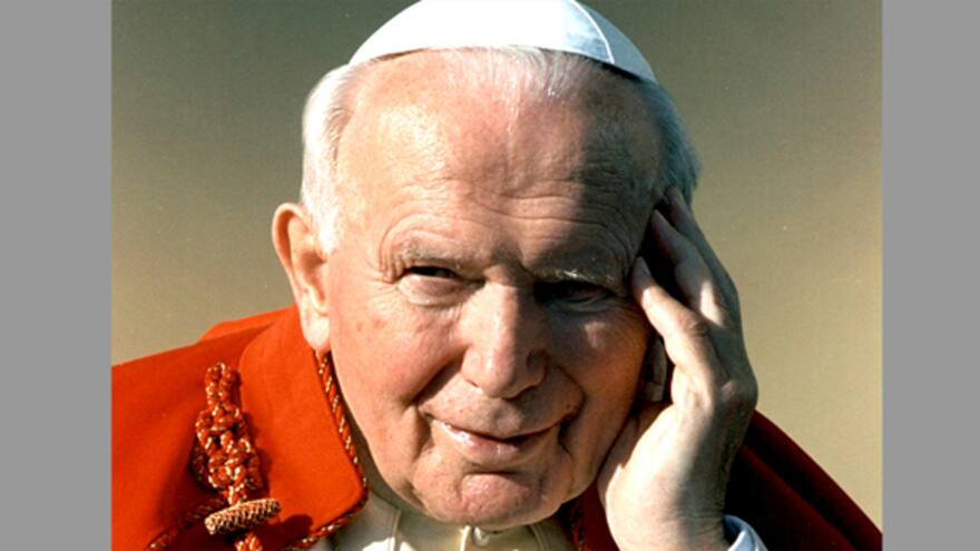 El papa Francisco anuncia que Juan Pablo II será el santo patrón de las JMJ