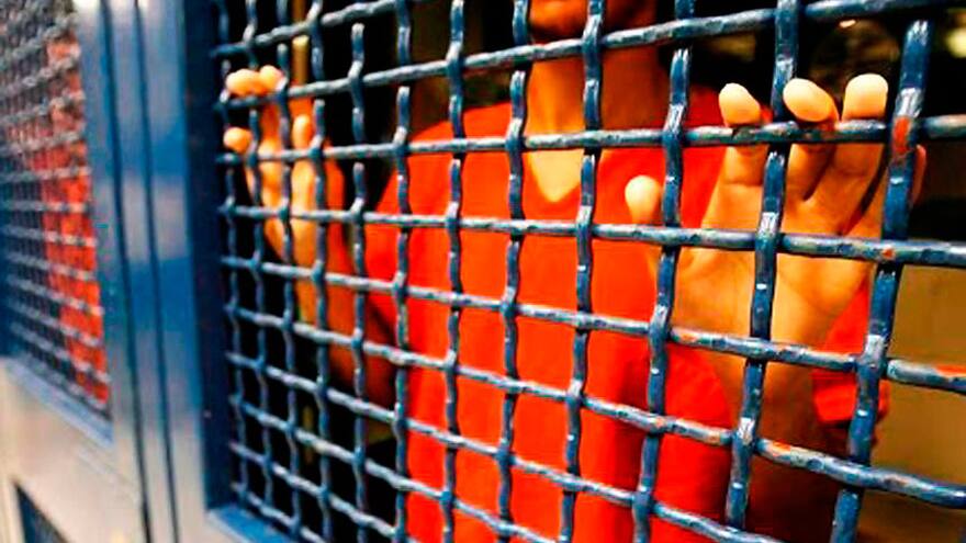 Repatriado tercer colombiano desde China por razones humanitarias