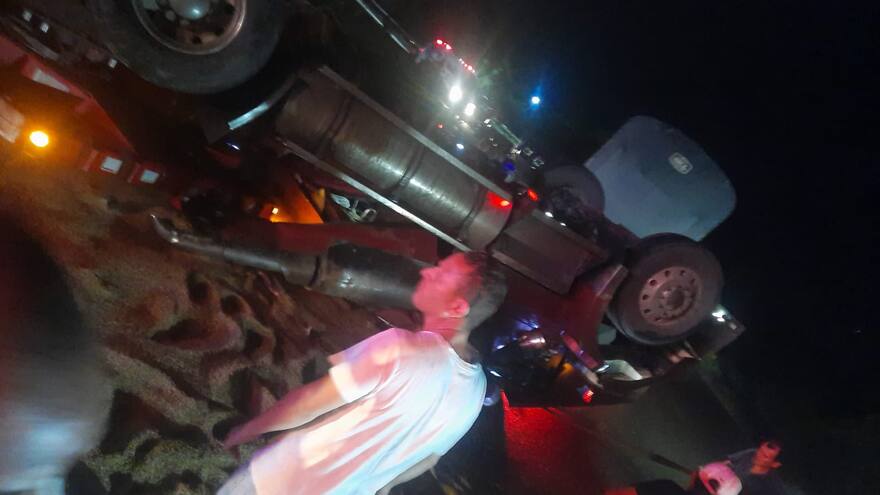 Confirman muerte de conductor de ‘mula’ que se volcó en Sabanagrande