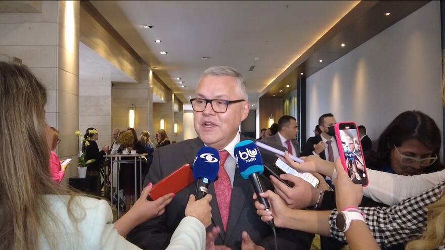 Minjusticia, Néstor Osuna, dijo que alias 19 de la primera línea probablemente no podría ser un 'gestor de paz'