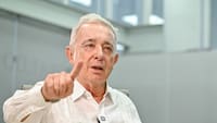Uribe denuncia presiones de cinco grupos armados a comunidades en La Guajira para que voten por Cepeda