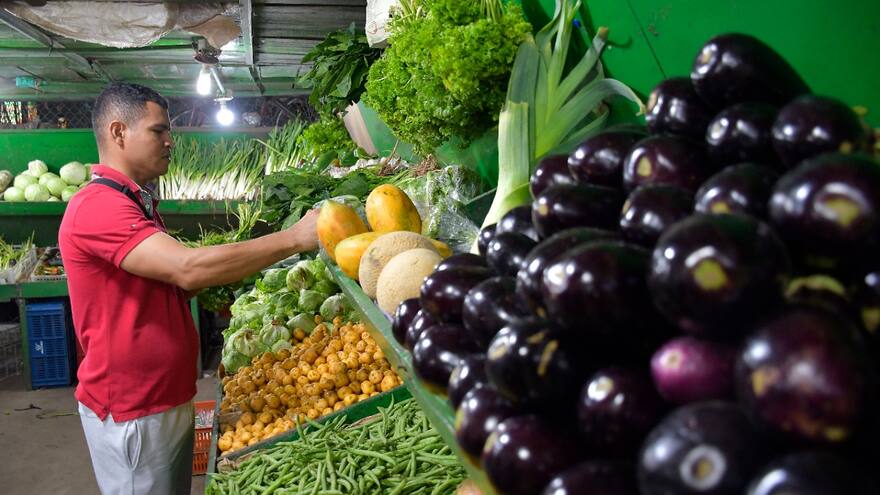 Mercados: ni bajan los precios ni vuelven los compradores