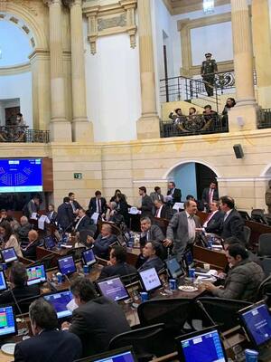 Farsantes y embusteros | Columna de Fernando Giraldo