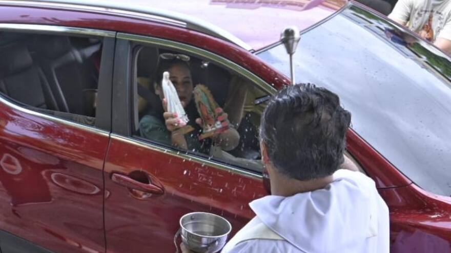 Levantan pico y placa de taxi y anuncian cierres viales por Virgen del Carmen