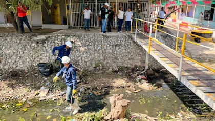 Malambo avanza en la limpieza de arroyos para prevenir inundaciones