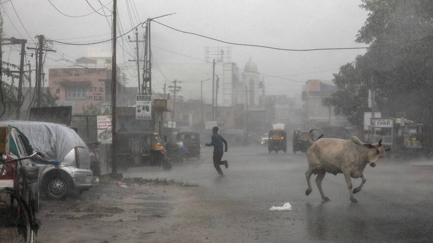 Al menos 20 personas muertas por impactos de rayos y lluvias en la India