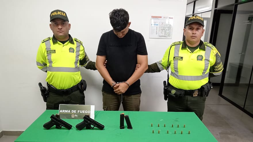 Captura en Ponedera, Atlántico: hombre escondió dos pistolas en una cava de refrigeración