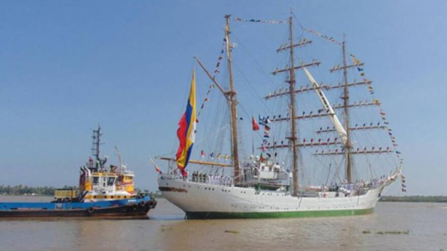 Buque Gloria inicia su travesía internacional