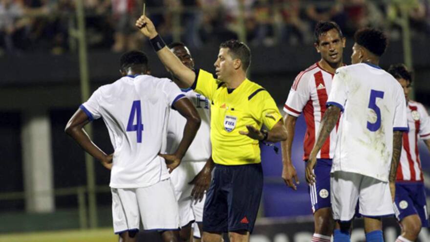 Un uruguayo será el árbitro central del juego entre Junior y FBC Melgar