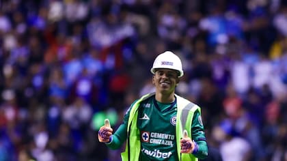 Cruz Azul pierde y Kevin Mier sufre una dura lesión