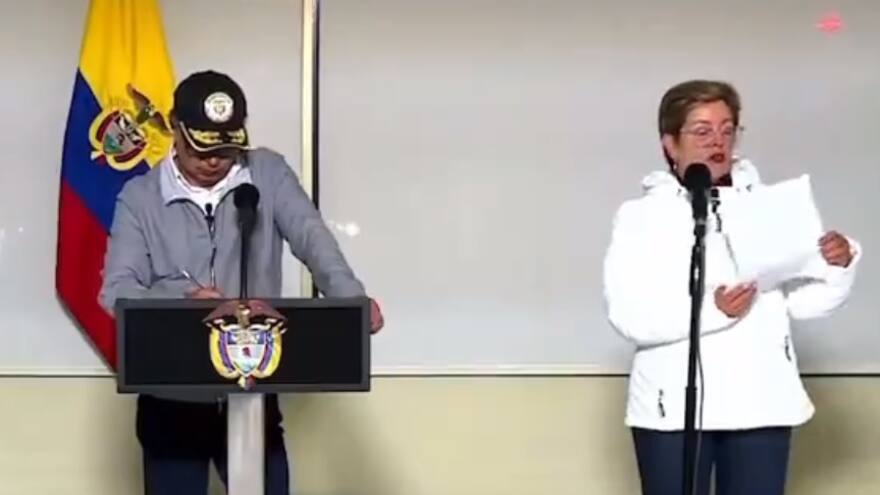 El presidente Petro llama a empresarios a considerar bajar la renta corporativa