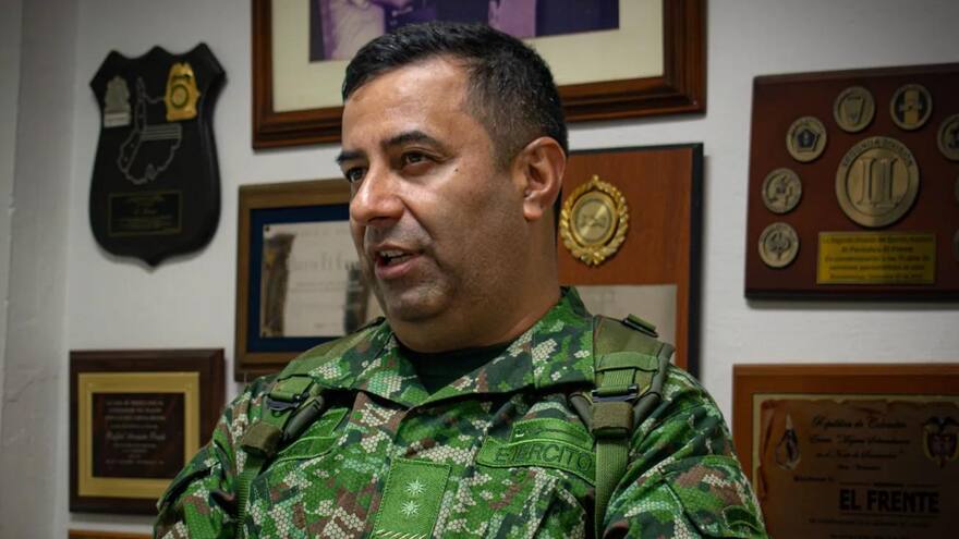 El general Óscar Vera Peláez pidió la baja del Ejército, al parecer, por petición del comandante de la institución