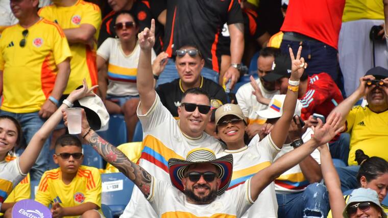 Ambiente por el partido Colombia Vs. Bolivia