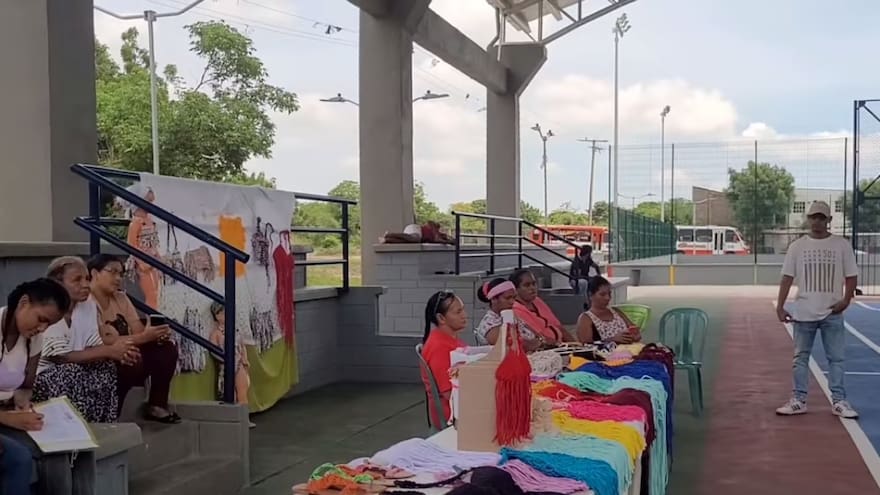 Realizan curso de técnicas en Macramé para madres de Malambo