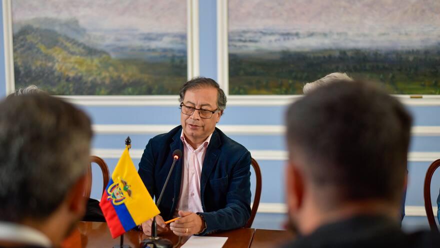 Una terna decente ha hecho pensar a poderosos en un golpe de Estado: Petro