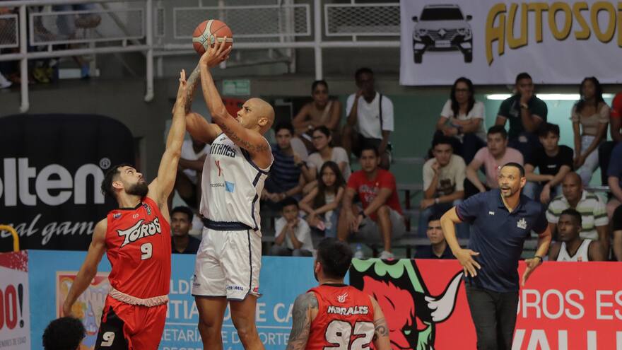 Toros del Valle 89, Titanes de Barranquilla 72: la final está de toma y dame