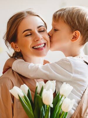 Más allá de las flores: Honrar la Maternidad | Columna de José Manuel González