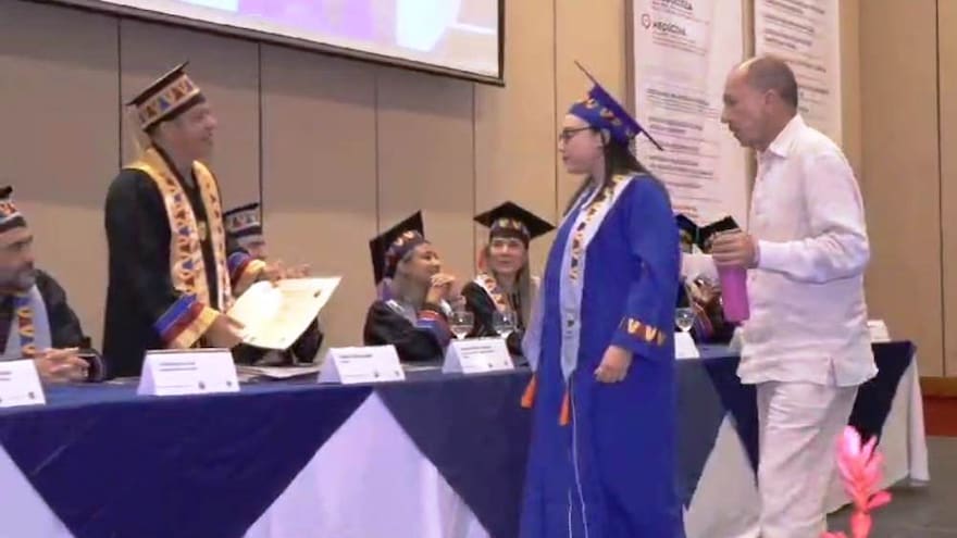 Con el amor paterno como motor, Vanessa logró sueño de graduarse ingeniera