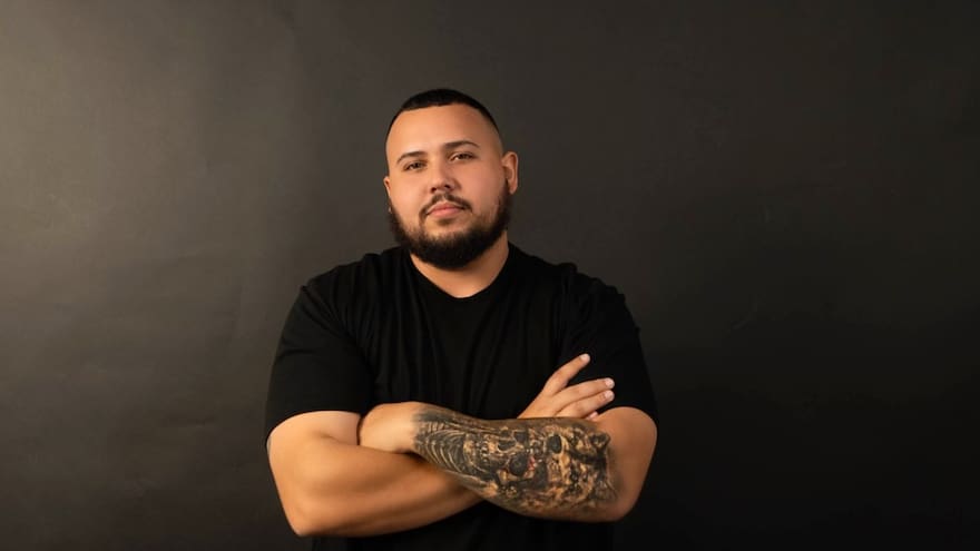 Enseñar a invertir, modelo de influencia en redes sociales de Mr. Alex Santi