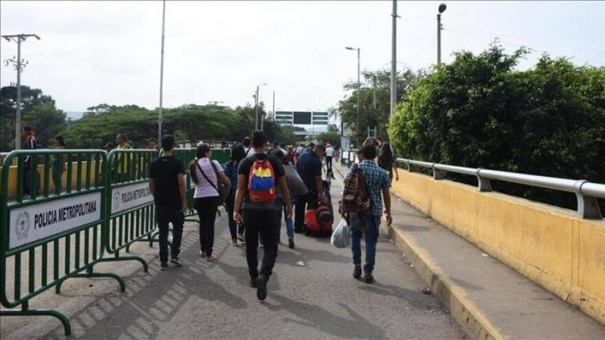 Pico y cédula para tránsito de personas en frontera entre Colombia y Venezuela