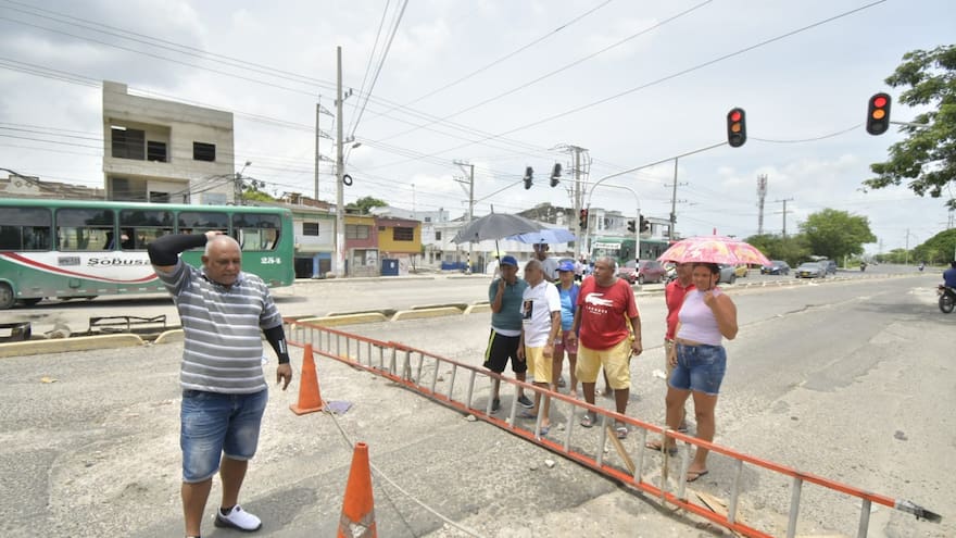 Habitantes de Las Trinitarias bloquean la Circunvalar este domingo 8 de septiembre