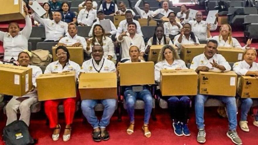 La Mesa Departamental de Víctimas de Bolívar recibió computadores