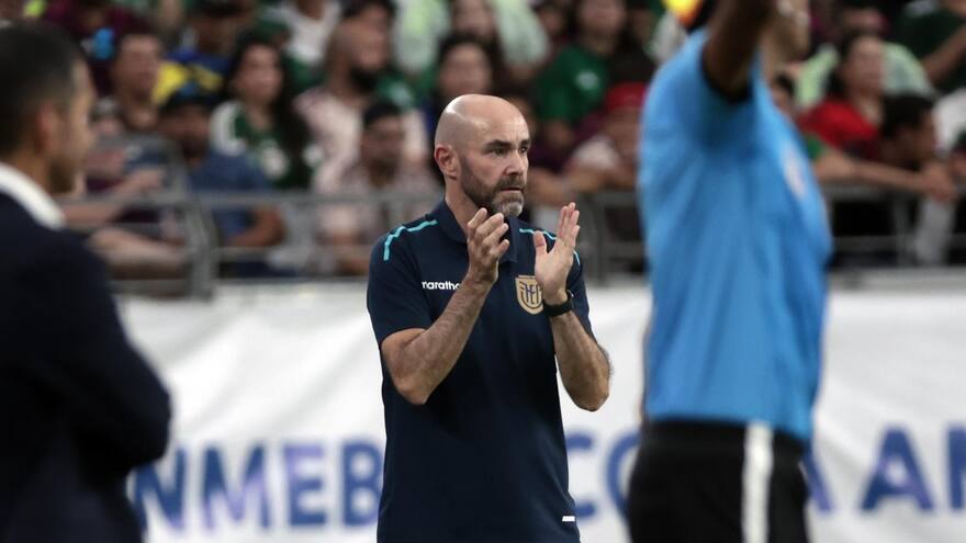 Félix Sánchez deja de ser técnico de Ecuador tras eliminación en Copa América