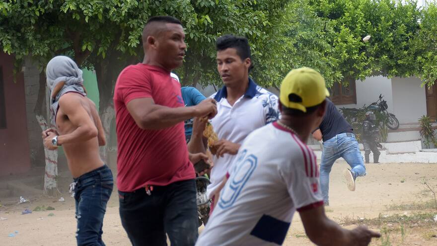 Disturbios y 3 detenidos en Aguada de Pablo