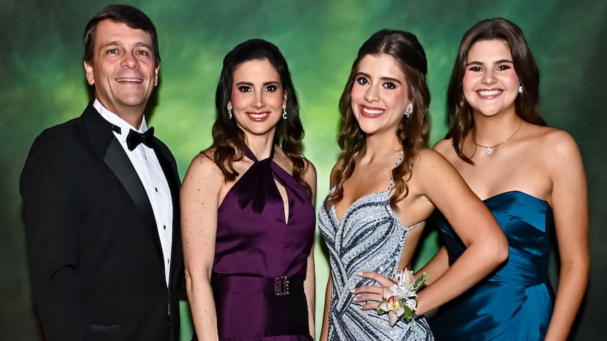 Grados del Colegio Karl C. Parrish