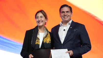 Partido Oxígeno avala aspiración presidencial de exministro Juan Carlos Pinzón