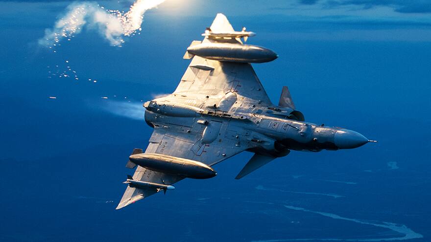 Analistas advierten afectaciones por suspensión de compra de armas a Israel