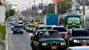 Recta final en el montaje de palcos; definido pico y placa